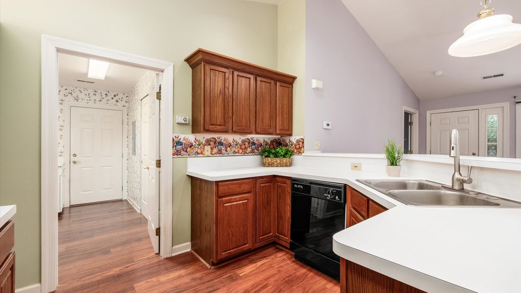 08-z 74 Stonington Cir018