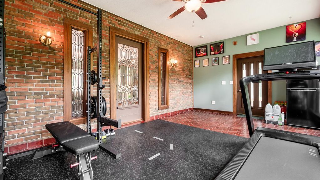 41-z 2830 Silver St Interior092