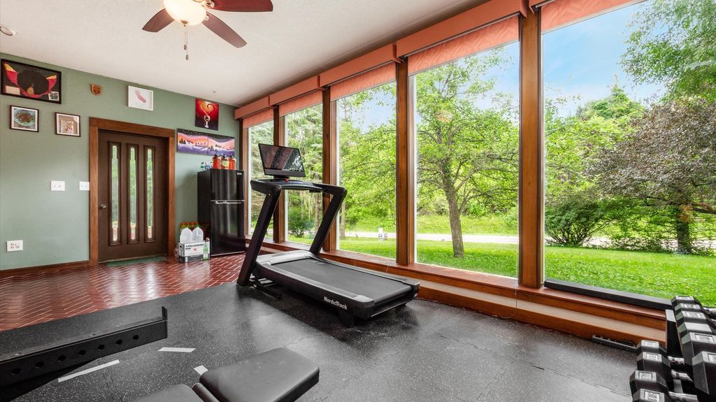 42-z 2830 Silver St Interior094