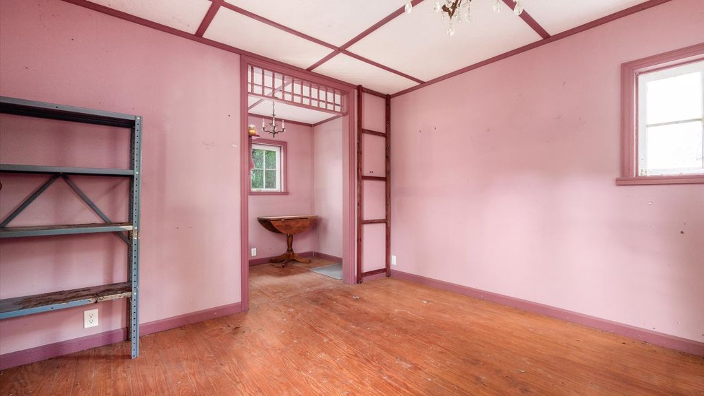 44-z 2830 Silver St Interior099