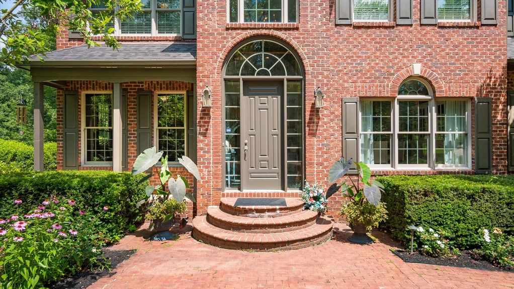 007-z 108 Hawks Cove173