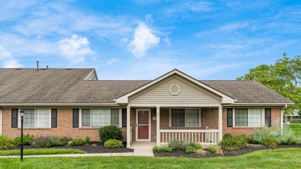 01-zj 733 Windsor Ln056