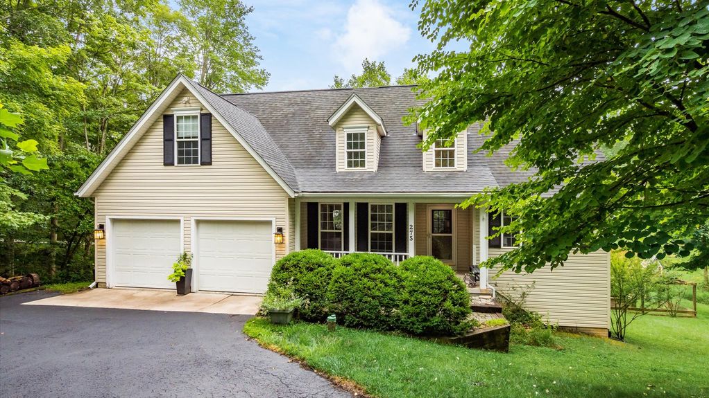 02-z 275 Bridle Path104