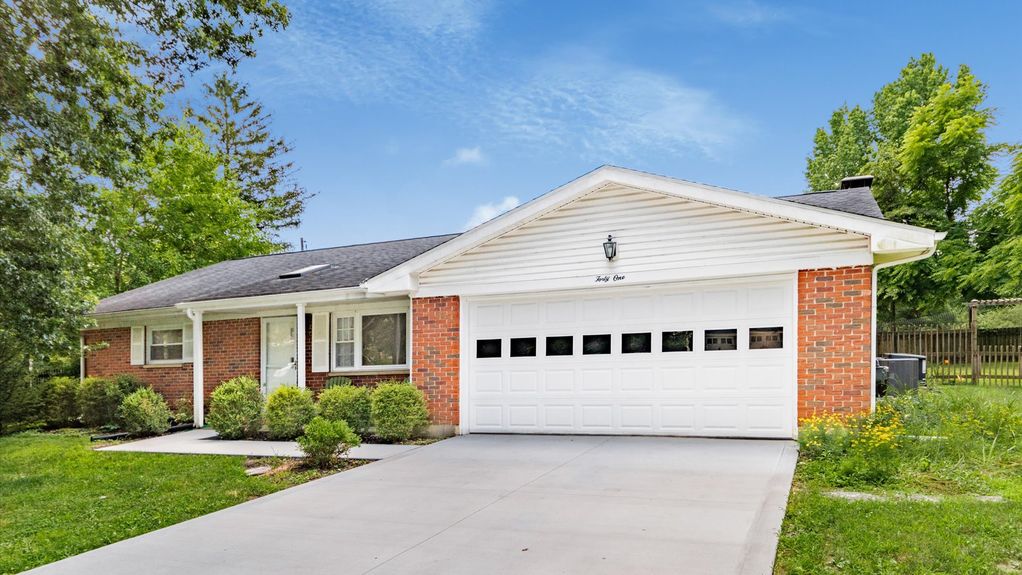 02-zj 41 Denison Ct002-2