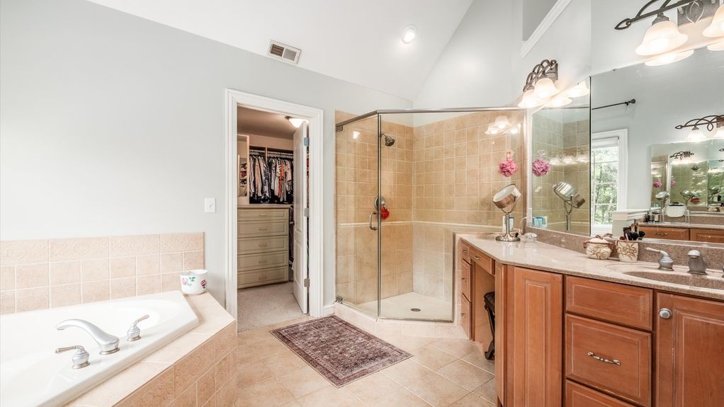 043-z 108 Hawks Cove110