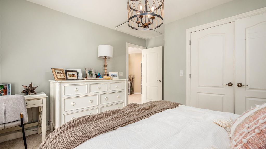 055-z 108 Hawks Cove141