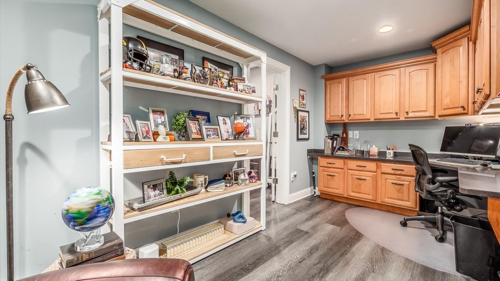 065-z 108 Hawks Cove001