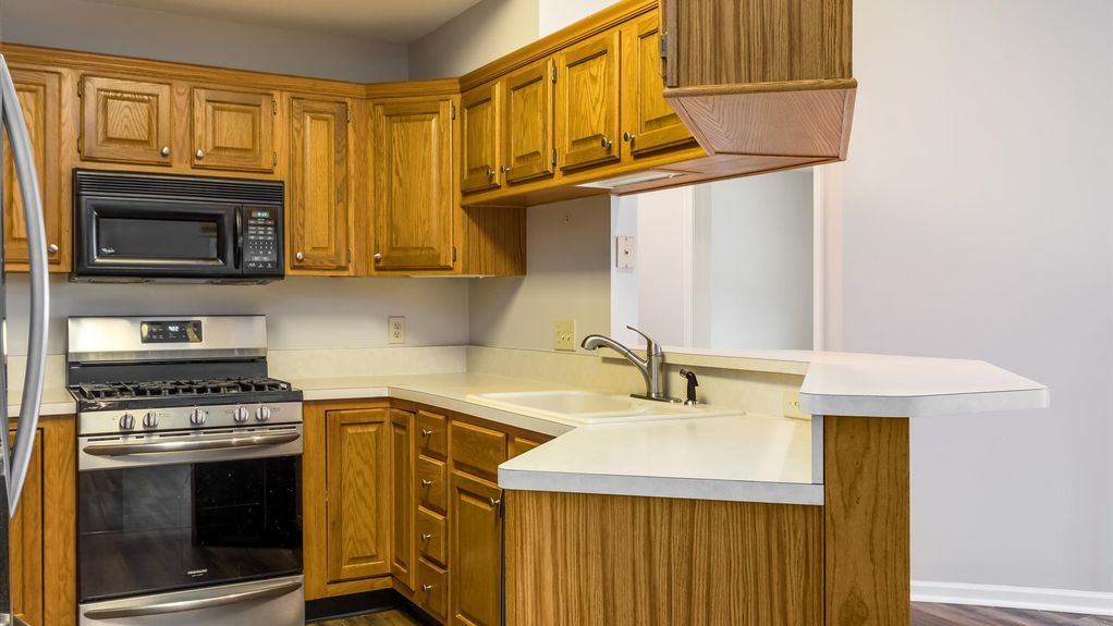 07-zj 733 Windsor Ln014