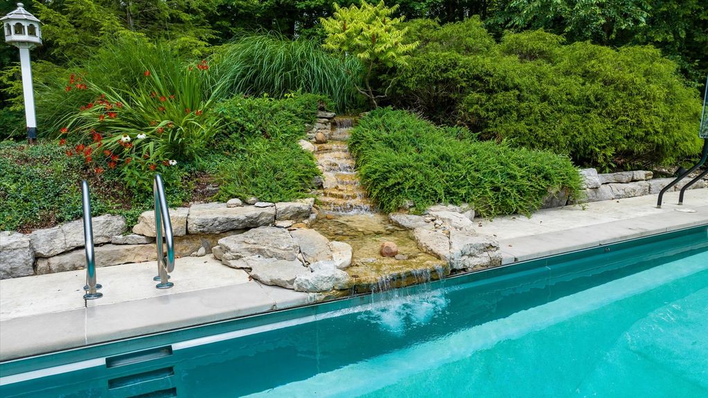 105-z 108 Hawks Cove208