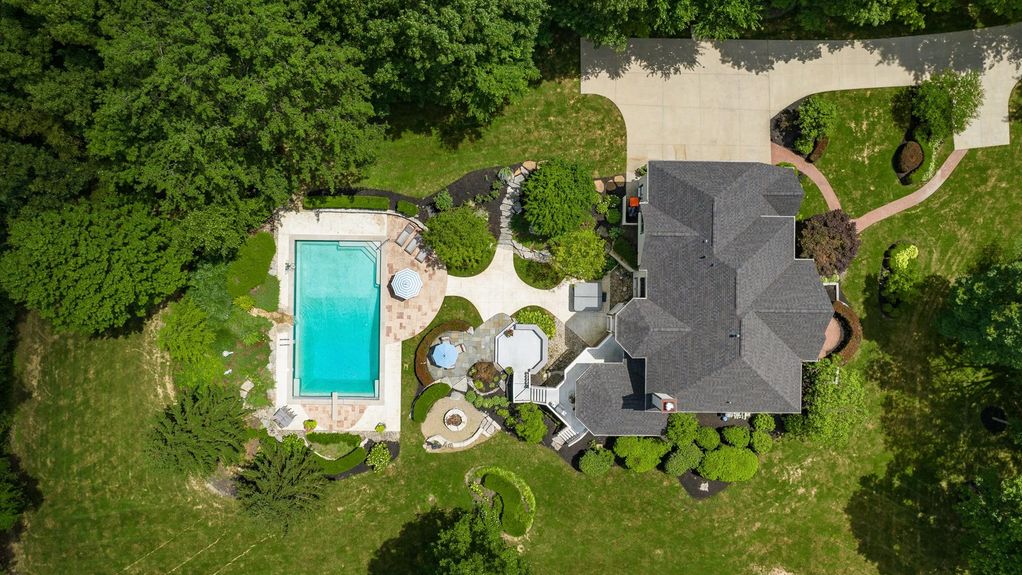 111-z 108 Hawks Cove212