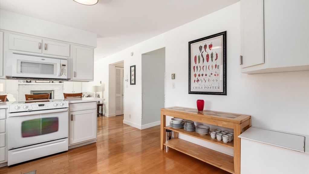 13-zj 41 Denison Ct048