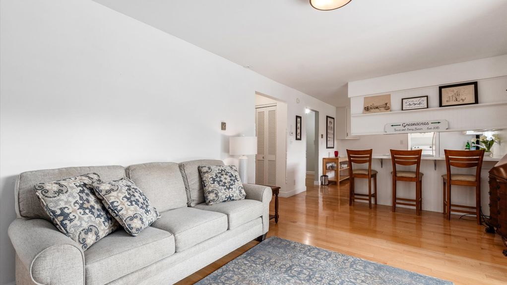 18-zj 41 Denison Ct064