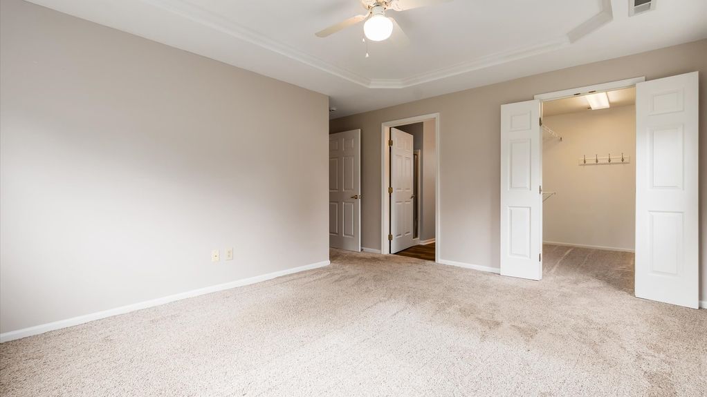 18-zj 733 Windsor Ln048