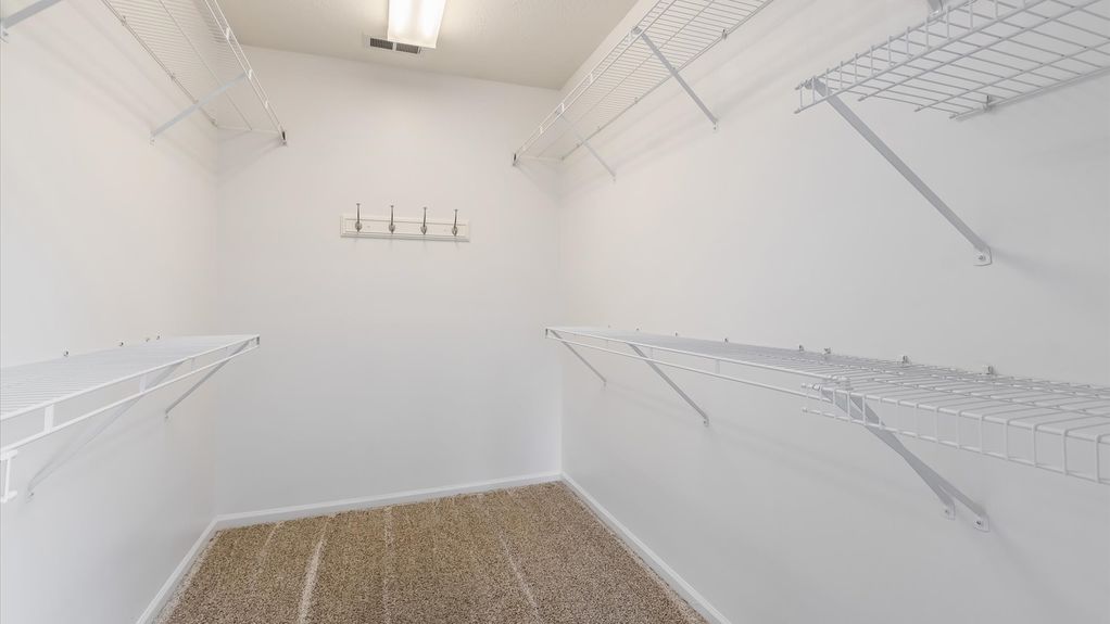 19-zj 733 Windsor Ln050