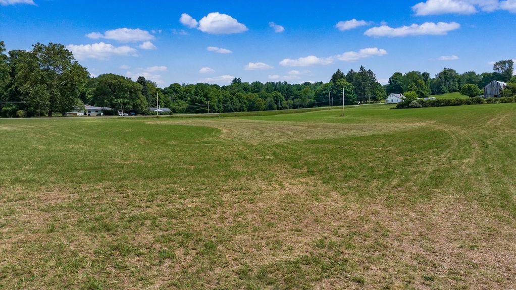 21-z 1001 Dry Creek Rd016