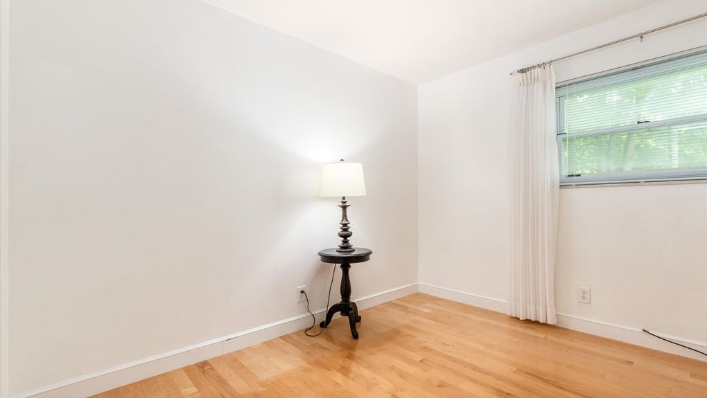 23-zj 41 Denison Ct076