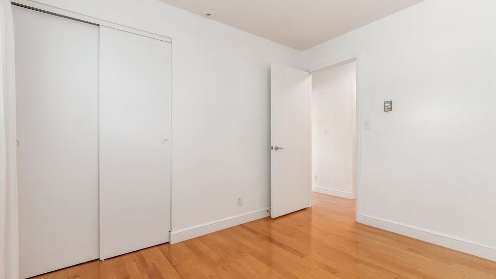 24-zj 41 Denison Ct079