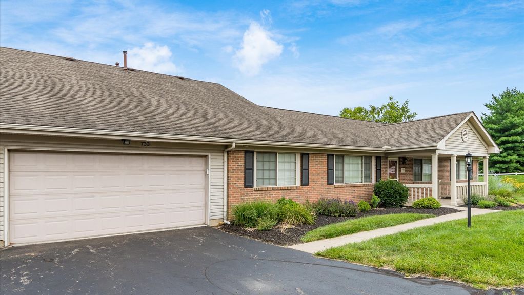 24-zj 733 Windsor Ln059