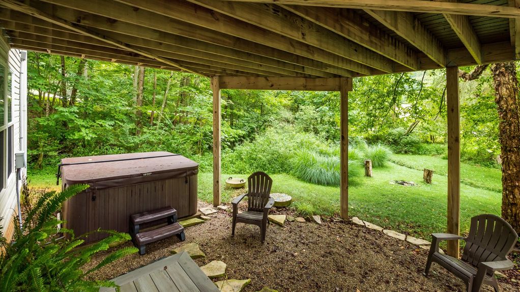 48-z 275 Bridle Path115