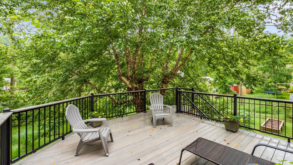 51-z 275 Bridle Path118