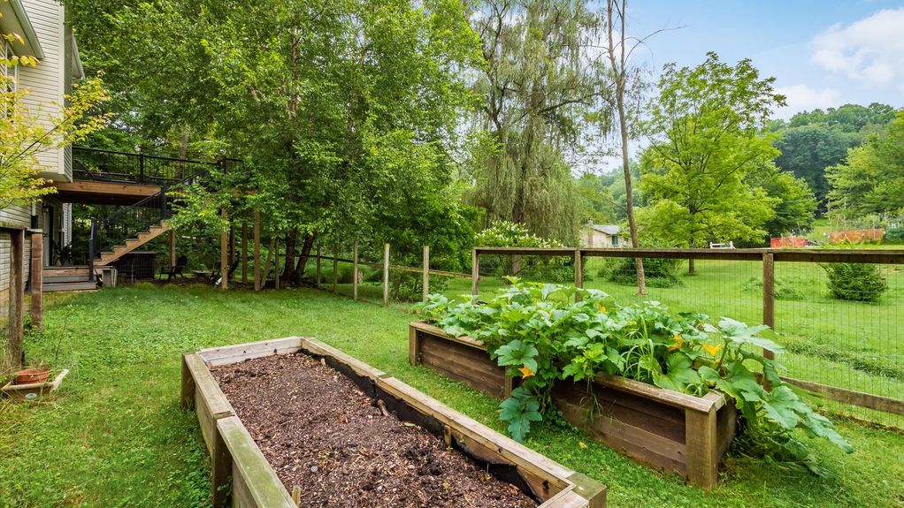 54-z 275 Bridle Path121