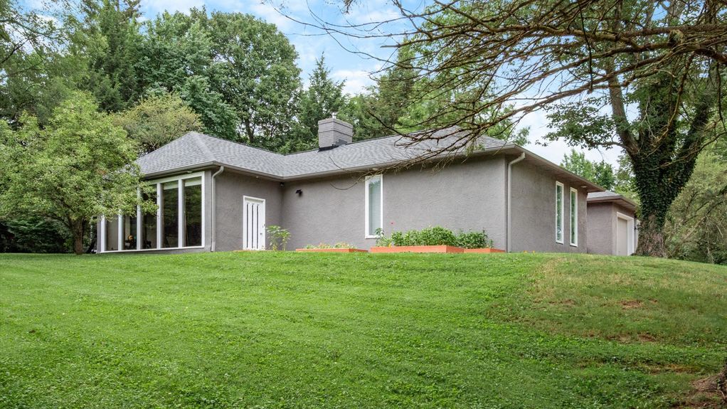 01-z 2830 Silver New Exterior001