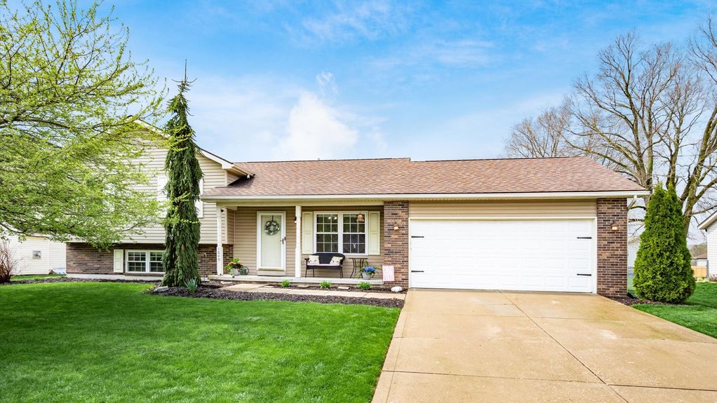 02-z 1649 Lewie Dr002