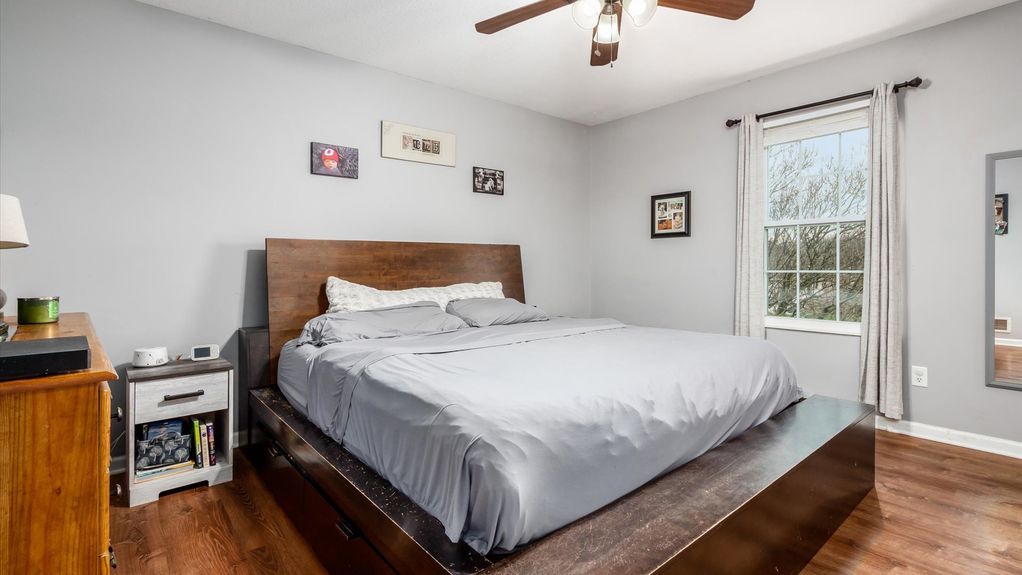 20-z 1649 Lewie Dr052