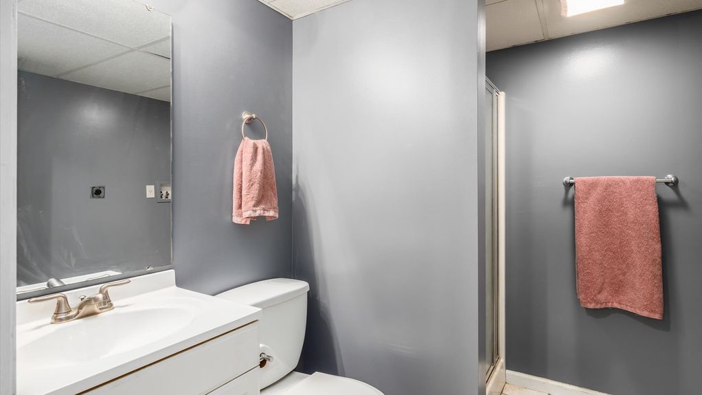 34-z 1649 Lewie Dr088