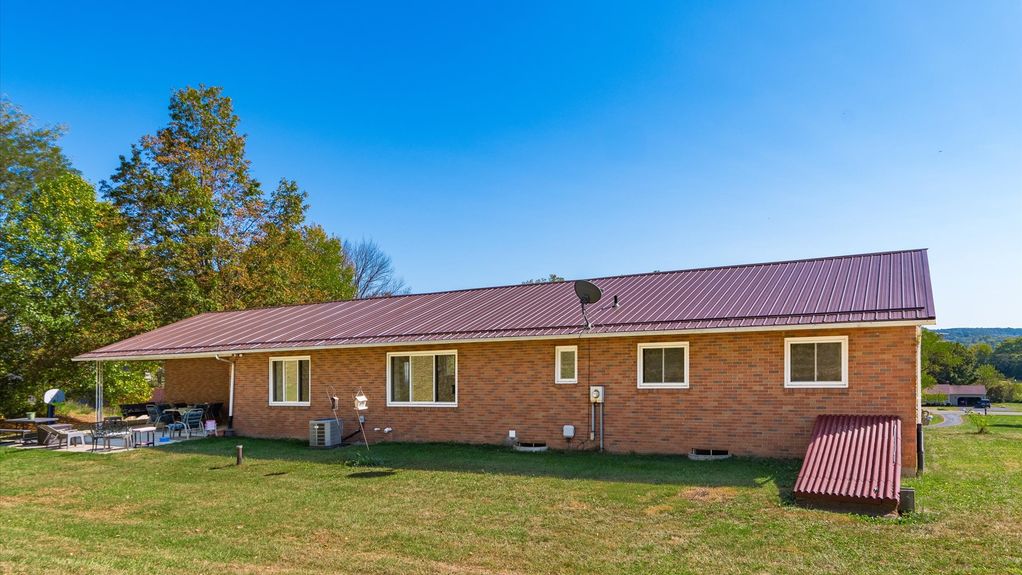 45-zj 13361 Bolen Rd NE126