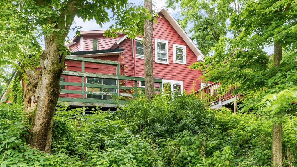 37-zj 339 W Maple St012