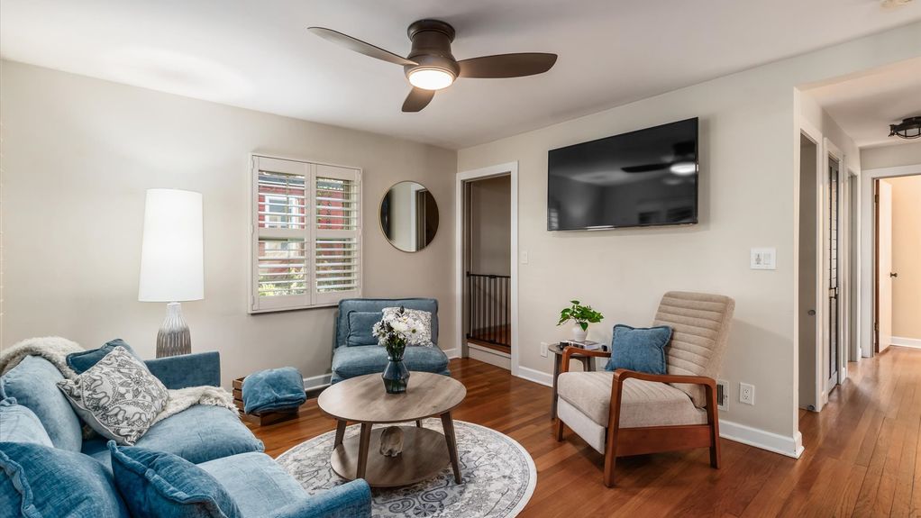 03-zj 343 W Maple St003