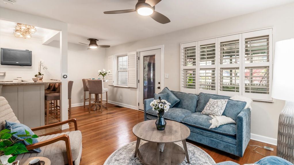 05-zj 343 W Maple St009