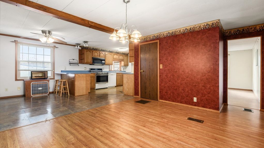 02-zj 9390 Perryton Rd012