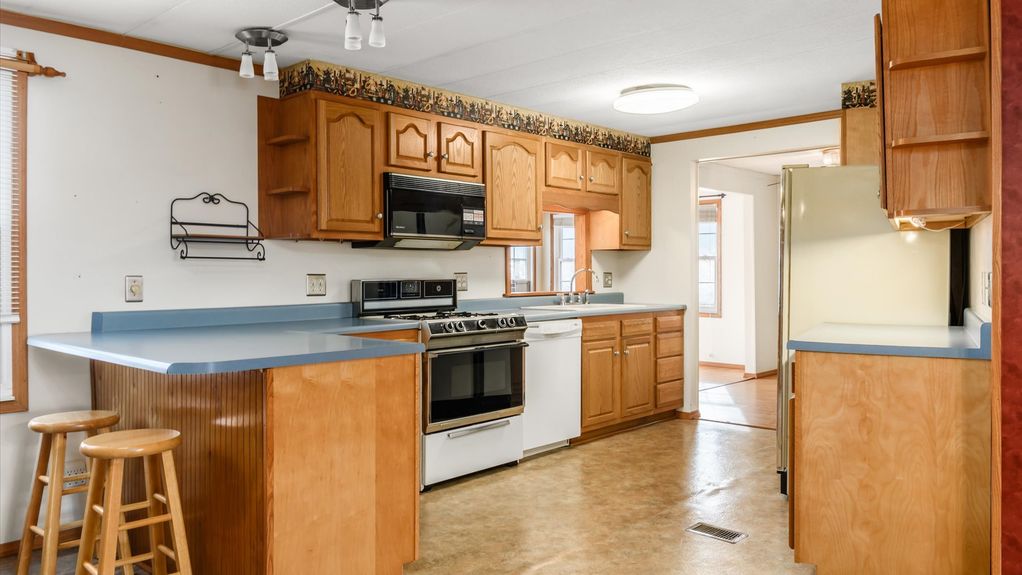 06-zj 9390 Perryton Rd029