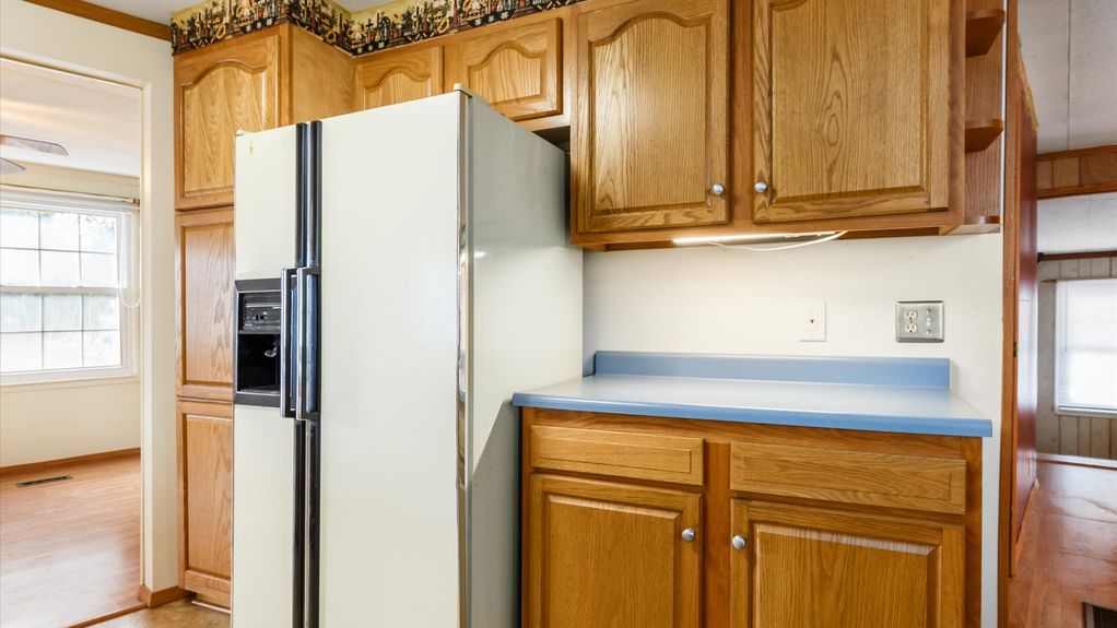 08-zj 9390 Perryton Rd038