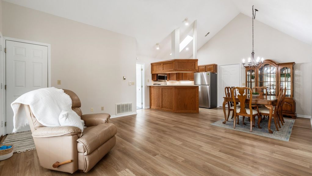 11-zj 201 Shannon Ln011