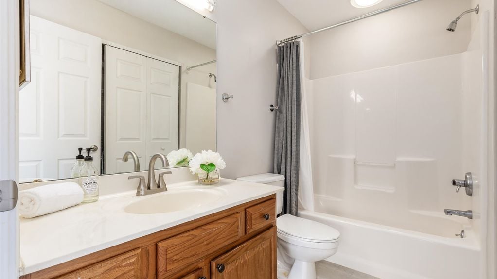 26-zj 201 Shannon Ln046