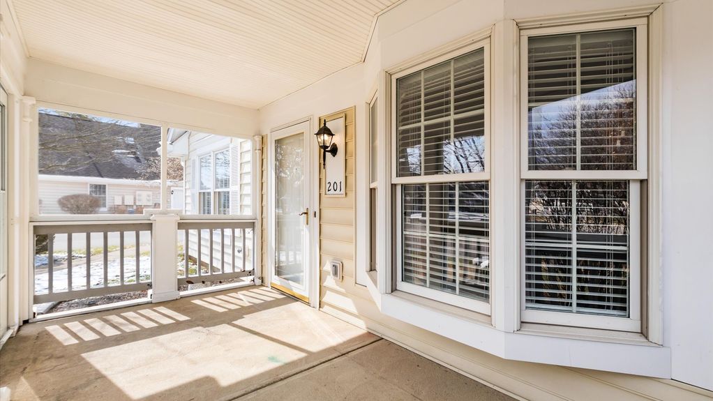 29-zj 201 Shannon Ln057-2