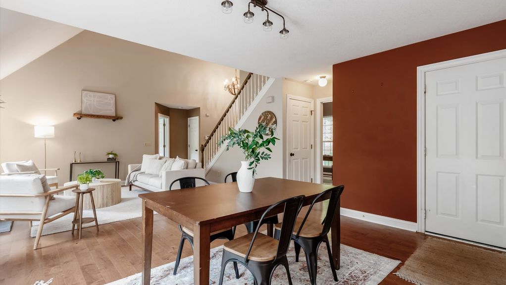 12-zj 275 Bridle Path Ln033