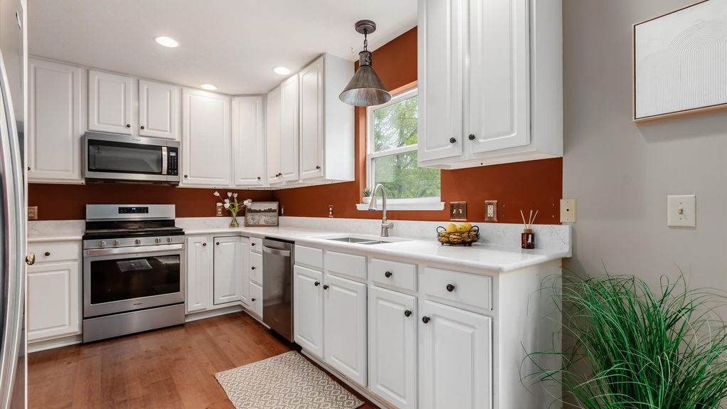 14-zj 275 Bridle Path Ln037