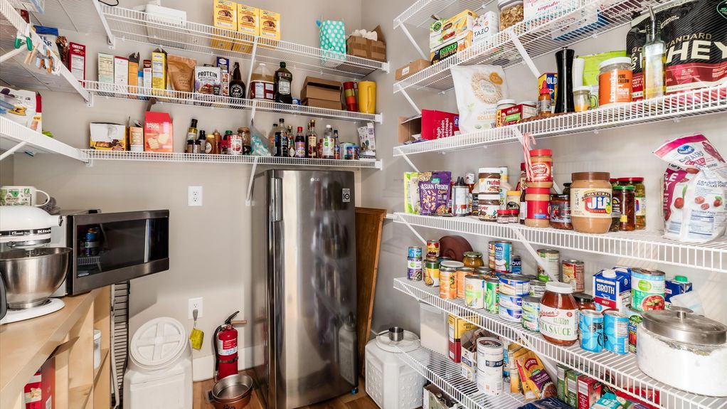 24-zj 4608 Philipps Rd102