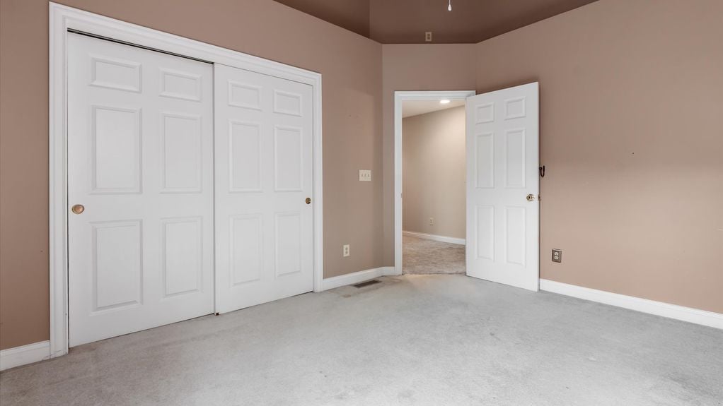 31-zj 275 Bridle Path Ln078