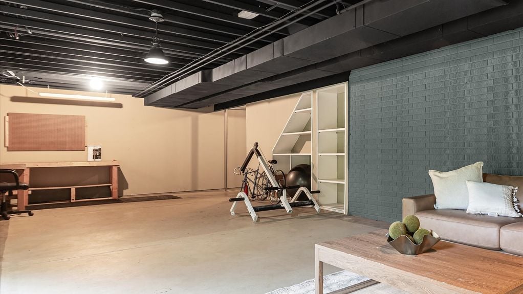 43-zj 275 Bridle Path Ln 114