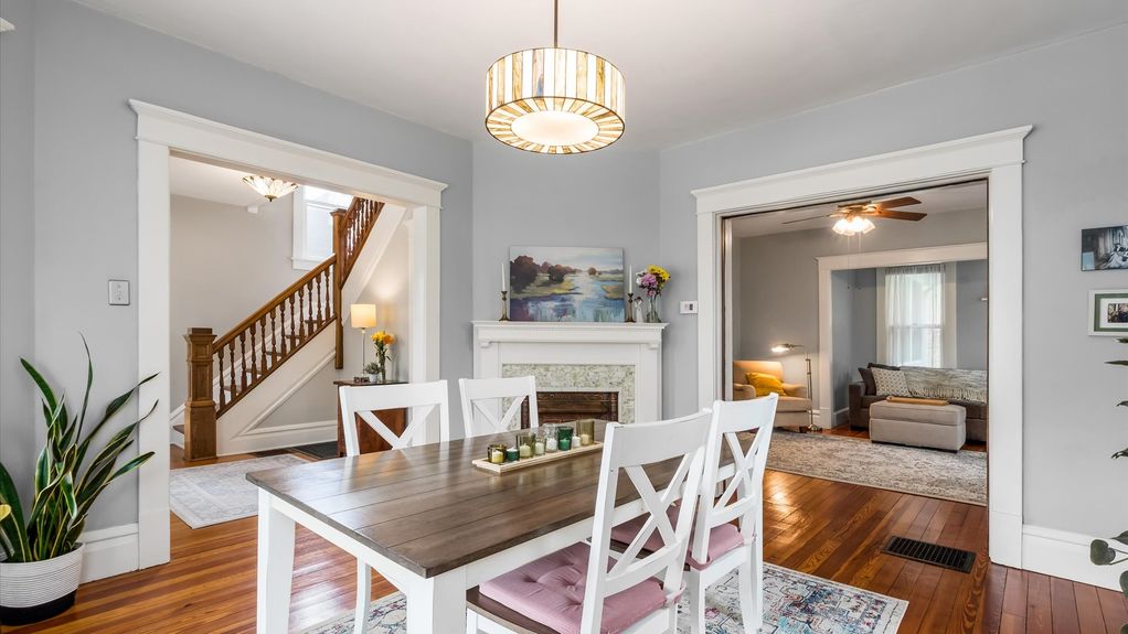 04-zj 337 N Pearl St015