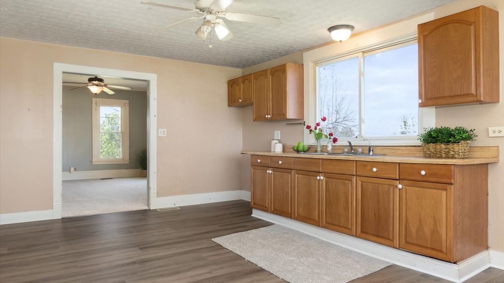 05-zj 12428 North St014