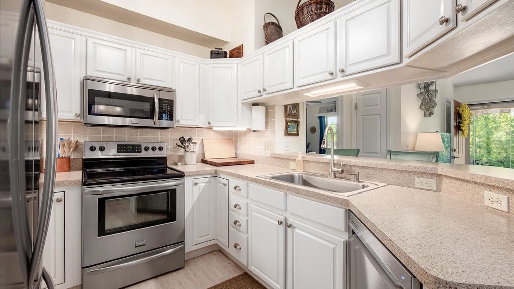 06-z 669 Kensington Dr028