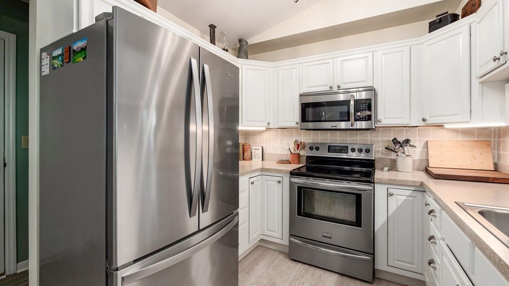 07-z 669 Kensington Dr030