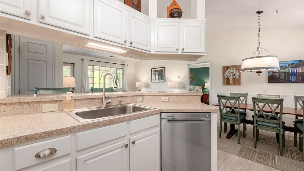 08-z 669 Kensington Dr032