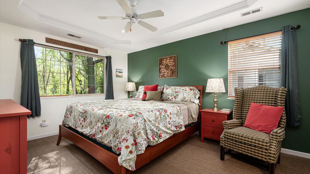 09-z 669 Kensington Dr038